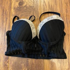 Vintage bra with boning. Pinup retro vibe